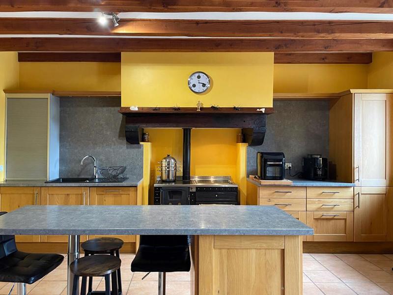 Propriété - 890 m² - 26 pièces