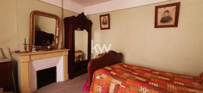 Maison - 216 m² - 8 pièces