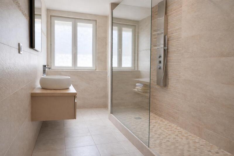 Maison - 182 m² - 8 pièces