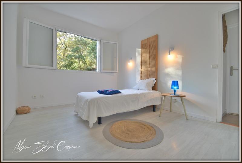 Maison - 218 m² - 8 pièces