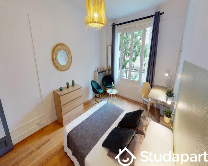 Chambre - 80 m² - 1 pièce