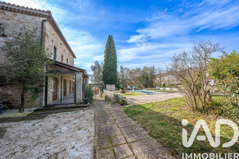 Maison - 170 m² - 5 pièces