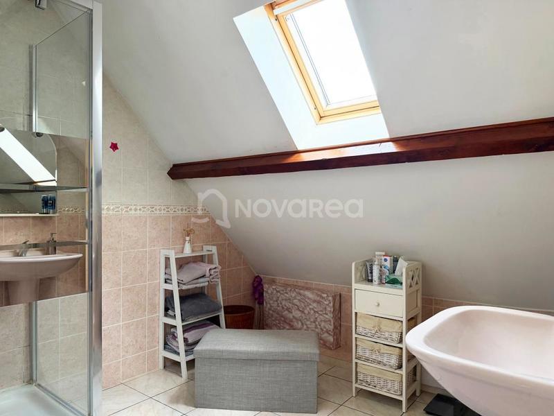 Maison - 140 m² - 6 pièces