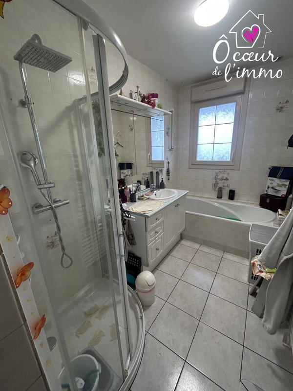 Maison - 142 m² - 8 pièces