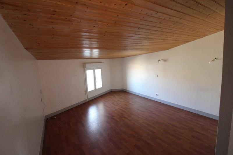 Maison - 111 m² - 7 pièces
