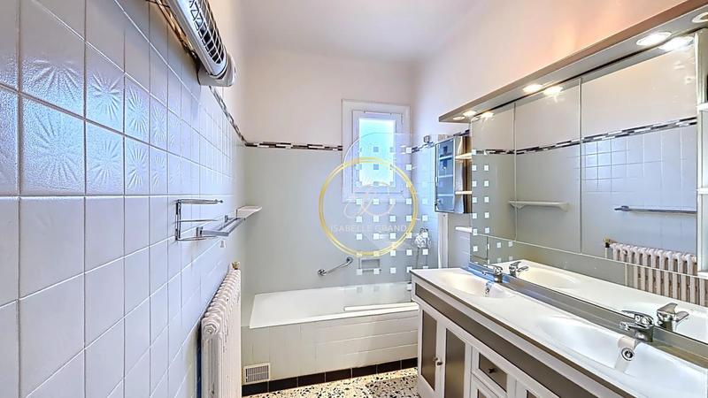 Villa - 110 m² - 5 pièces