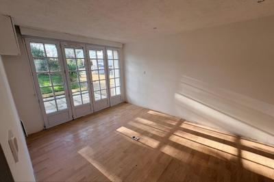 Maison - 113 m² - 9 pièces