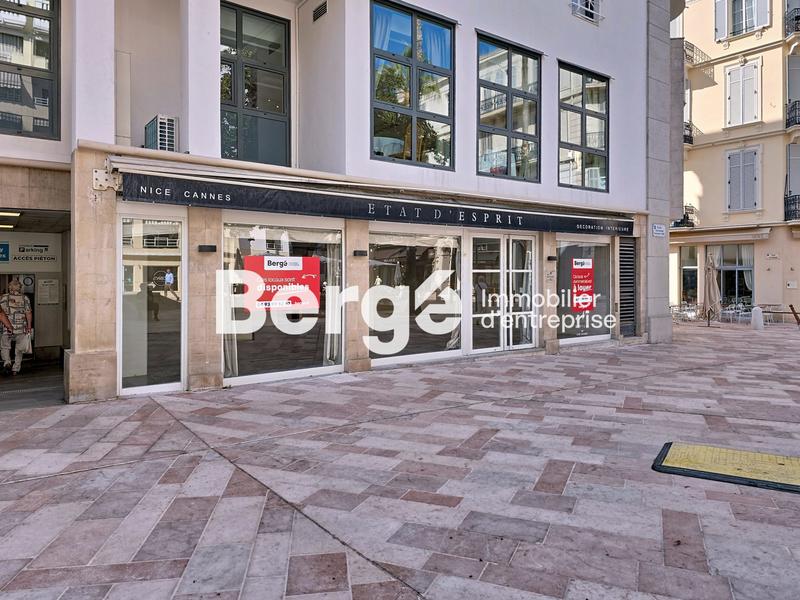 Local commercial - 82 m²