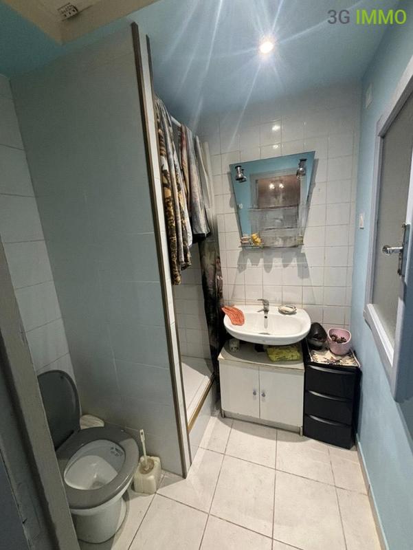 Immeuble - 180 m² - 9 pièces