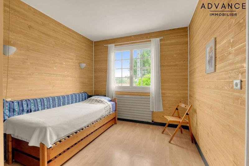 Maison - 333 m² - 8 pièces