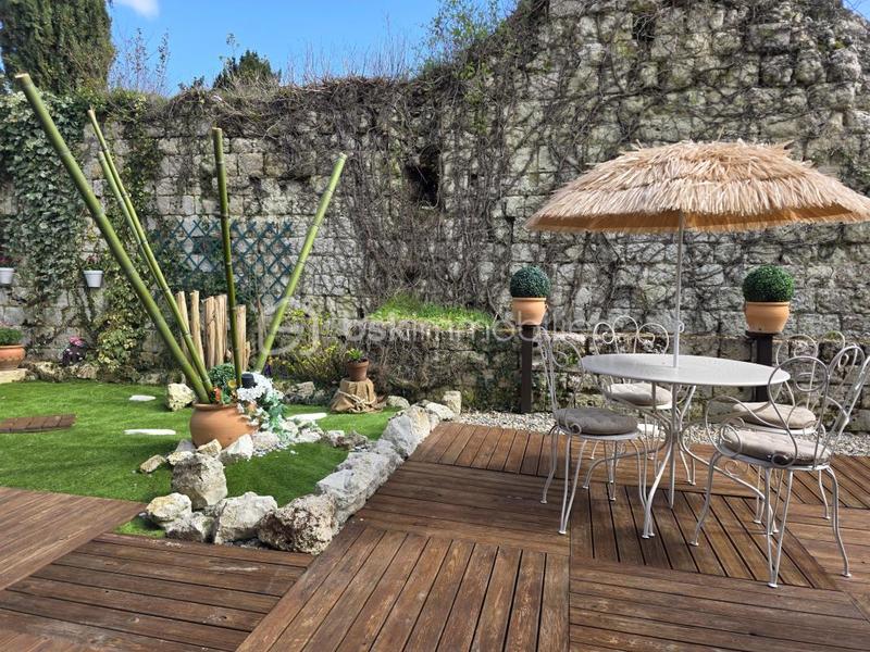 Propriété - 181 m² - 5 pièces