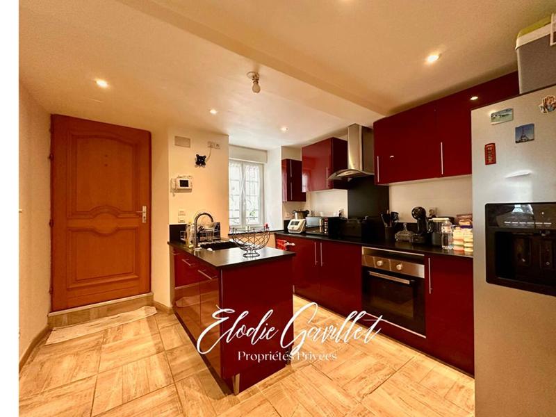 Maison - 95 m² - 5 pièces