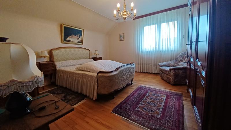 Maison - 175 m² - 7 pièces