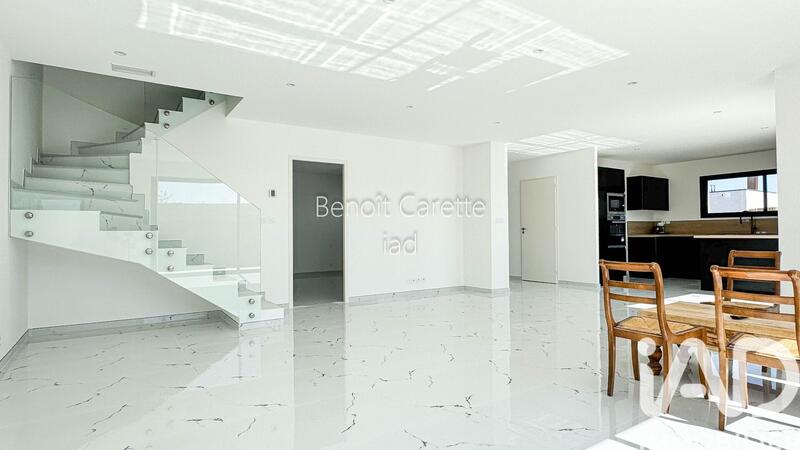 Maison - 138 m² - 4 pièces