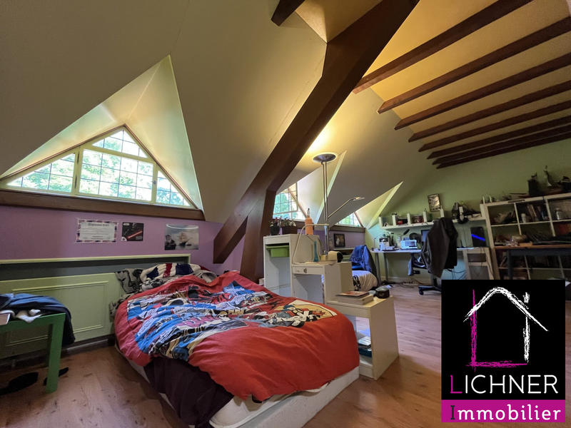 Maison - 373 m² - 10 pièces