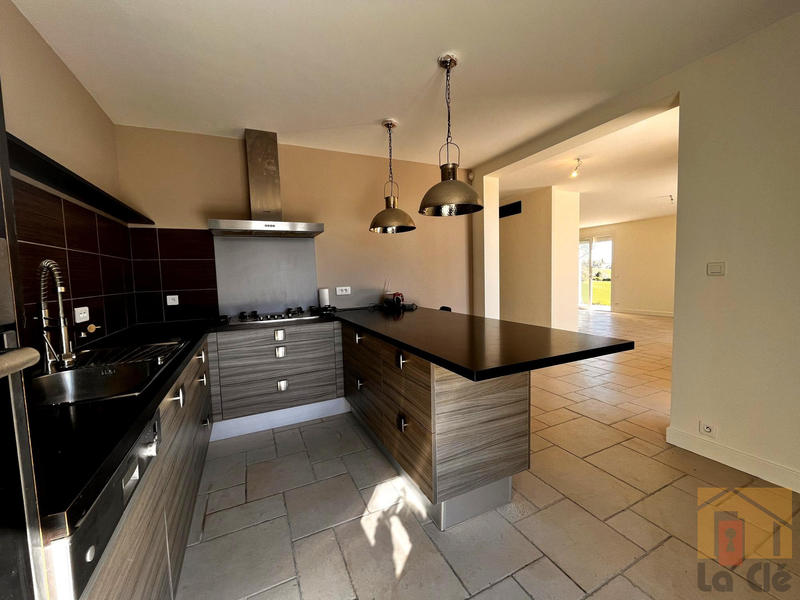 Maison - 145 m² - 4 pièces