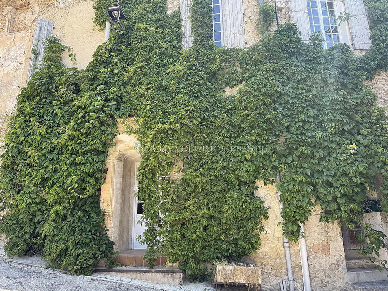 Maison de village - 200 m² - 9 pièces