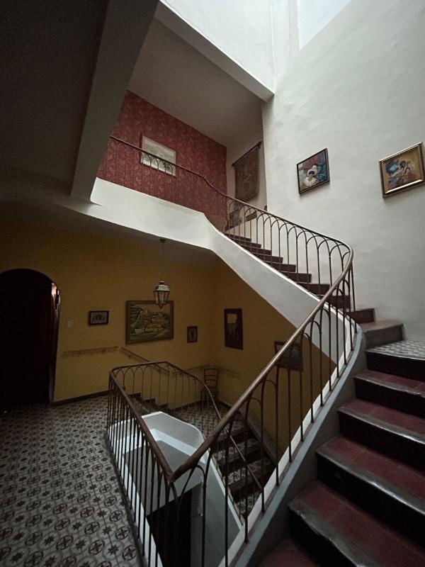 Maison - 320 m² - 8 pièces