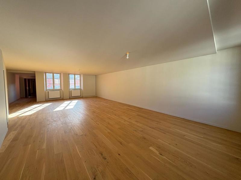 Bureau - 65 m² - 5 pièces