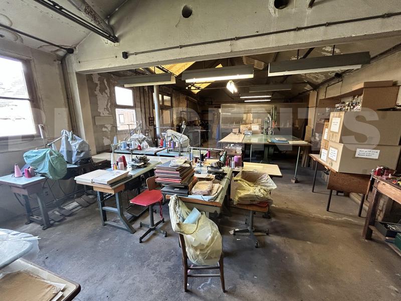 Maison - 210 m² - 8 pièces