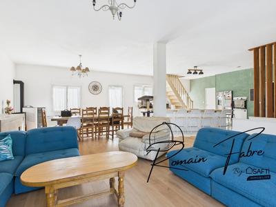 Maison - 180 m² - 6 pièces