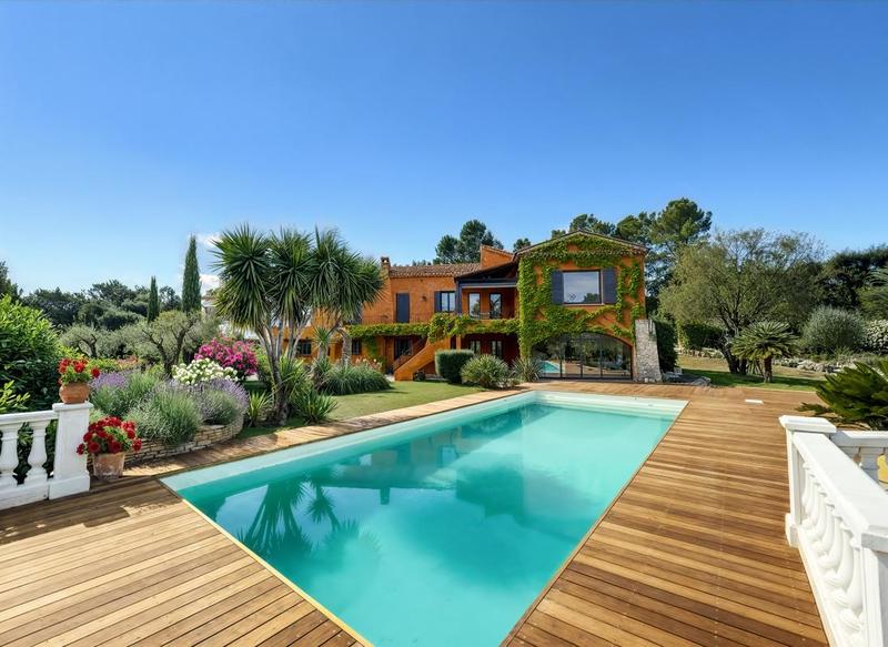 Maison - 200 m² - 6 pièces