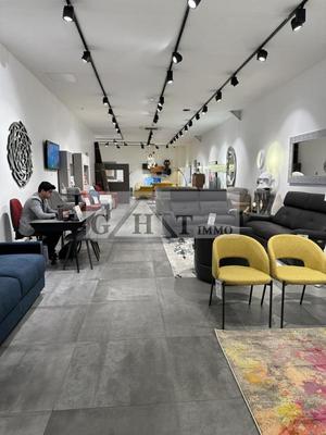 Local commercial - 380 m²