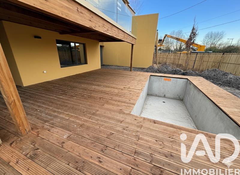 Maison - 240 m² - 5 pièces