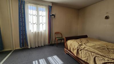 Maison - 195 m² - 8 pièces