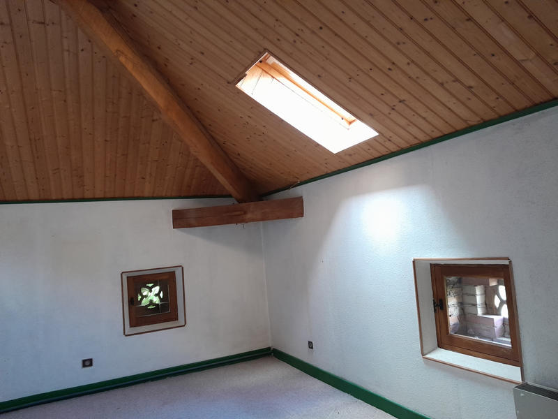 Maison - 220 m² - 6 pièces