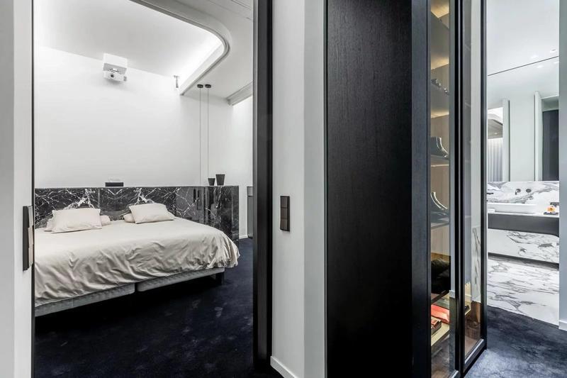 Appartement - 260 m² - 6 pièces