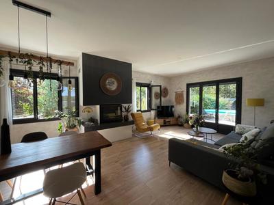 Maison - 165 m² - 5 pièces