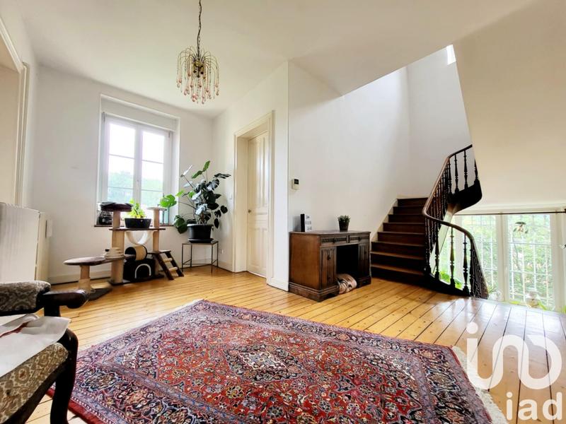 Maison - 210 m² - 10 pièces