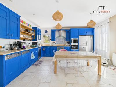 Appartement - 100 m² - 5 pièces