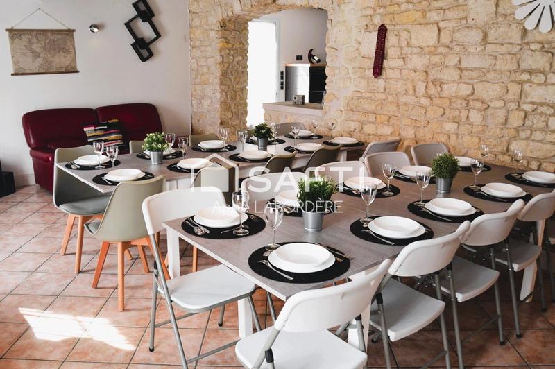 Maison - 208 m² - 8 pièces