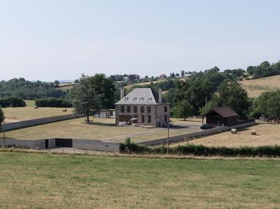 Maison - 302 m² - 8 pièces