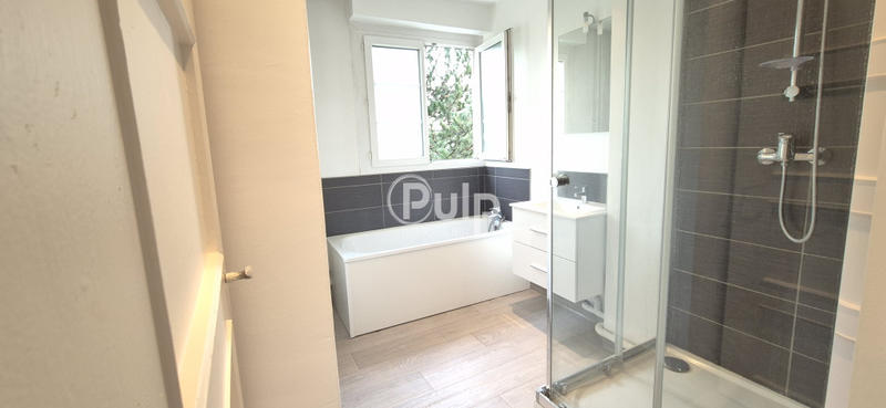 Appartement - 75 m² - 5 pièces
