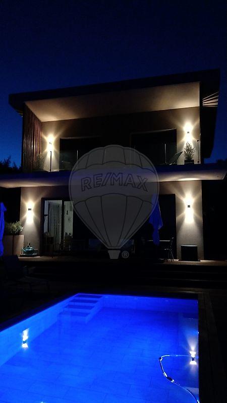 Maison - 160 m² - 5 pièces