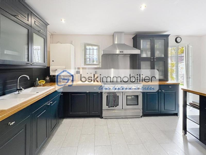 Propriété - 134 m² - 7 pièces