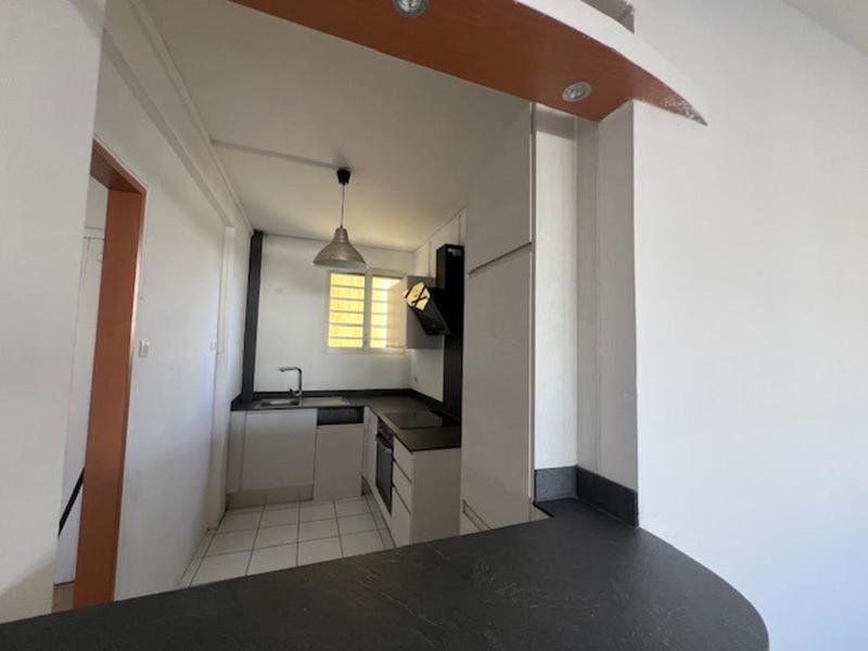 Appartement - 65 m² - 4 pièces