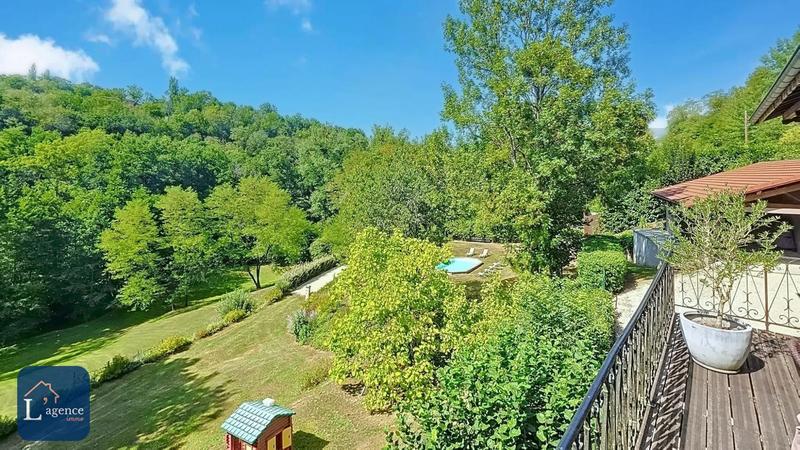 Maison - 194 m² - 7 pièces