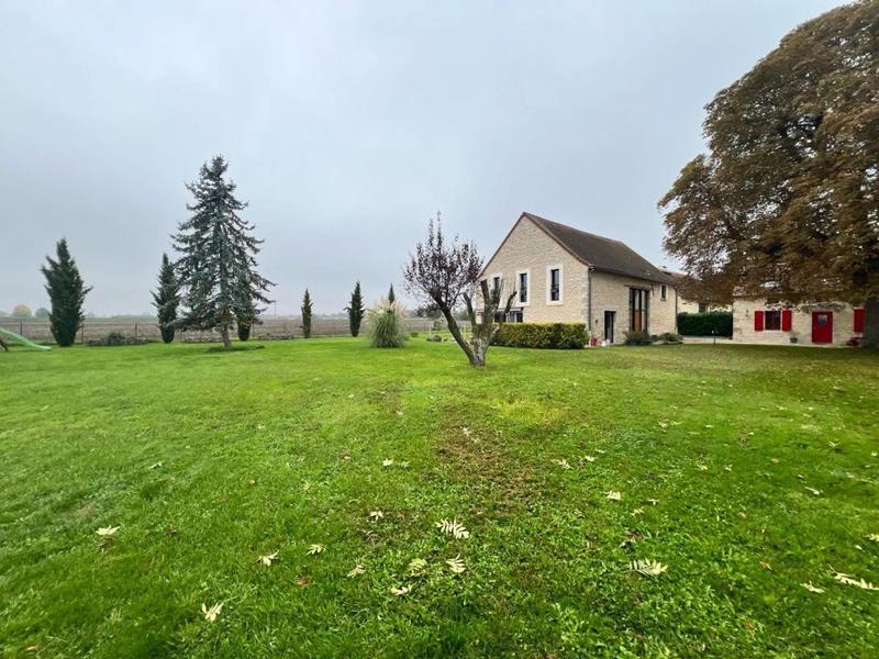 Propriété - 180 m² - 5 pièces