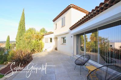 Villa - 168 m² - 6 pièces