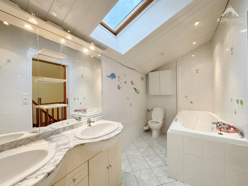 Appartement - 122 m² - 4 pièces