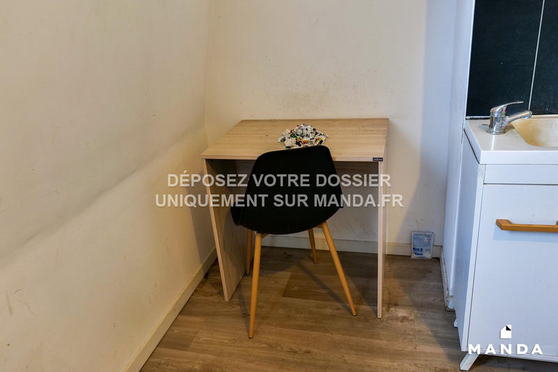 Chambre - 11 m² - 5 pièces