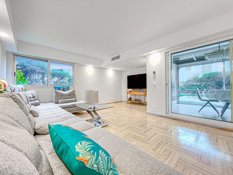 Appartement - 90 m² - 5 pièces