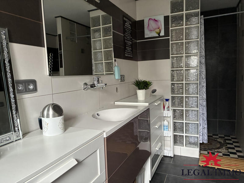 Maison - 173 m² - 6 pièces