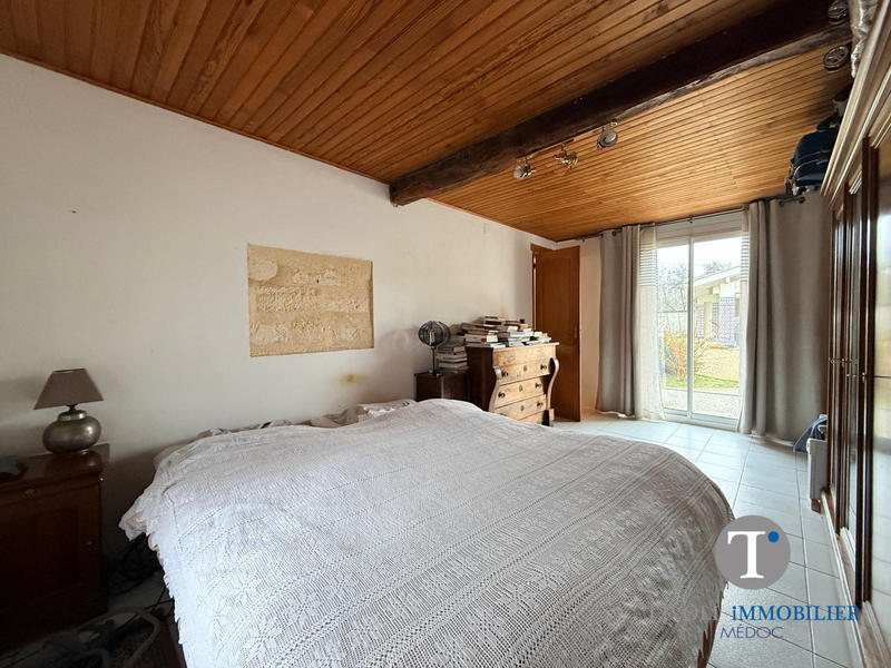 Maison - 225 m² - 9 pièces