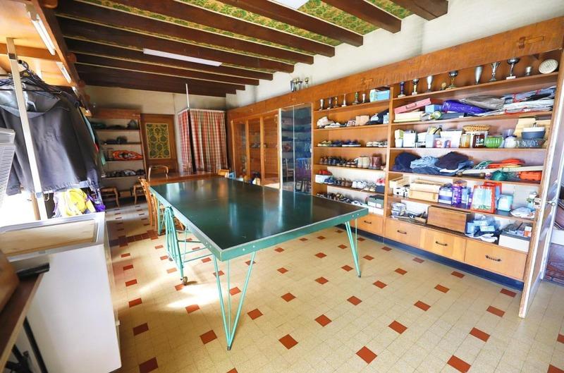 Maison - 210 m² - 15 pièces