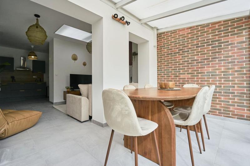 Maison - 104 m² - 6 pièces